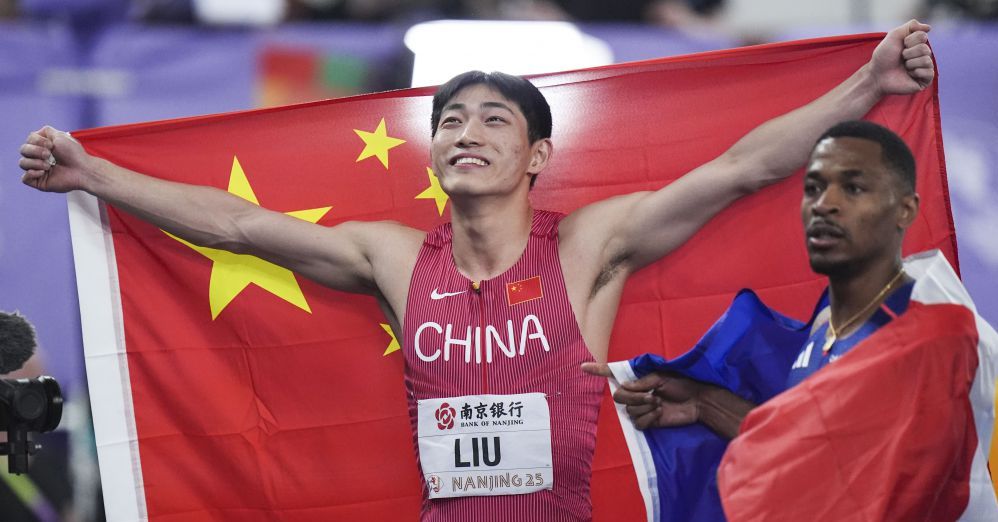 博主：国安今天前往河内，因当地训练条件不佳今晚直接去踩场