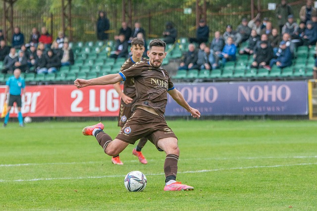 常在河边走哪有不湿鞋，恰尔汗奥卢国米生涯首次点球被扑